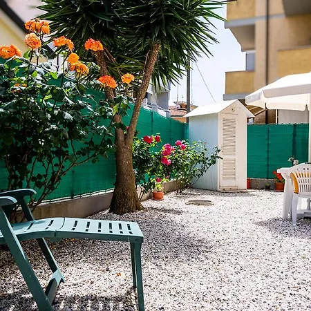 Apartament Di Elizabeth Viareggio